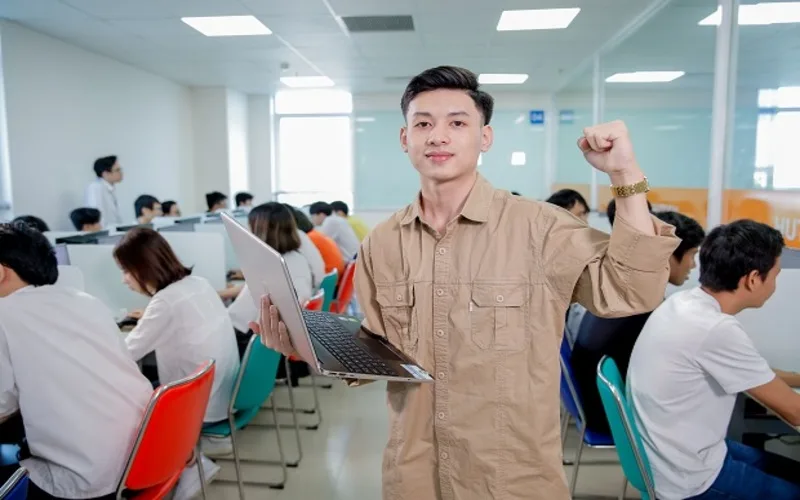 nganh an toan thong tin la gi co hoi viec lam muc luong va trien vong nghe