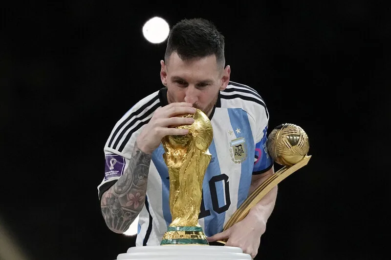 World Cup 2022 là danh hiệu hoàn thiện di sản, giúp Messi khép lại tranh luận lớn nhất sự nghiệp