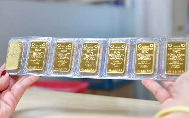 co nen dau tu vang vao thoi diem nay khong phan tich co hoi va rui ro